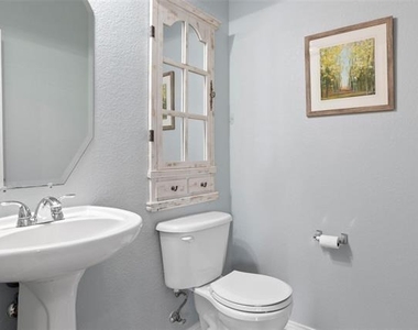 8432 Cactus Flower Drive - Photo Thumbnail 14