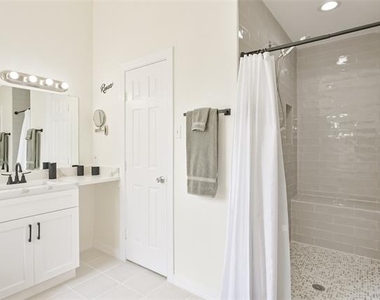 2735 Water Oak Drive - Photo Thumbnail 22