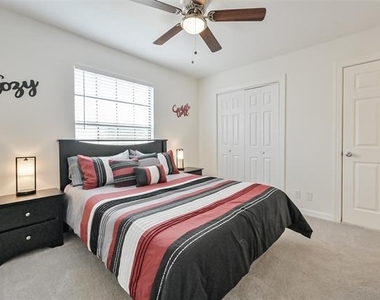 2735 Water Oak Drive - Photo Thumbnail 28