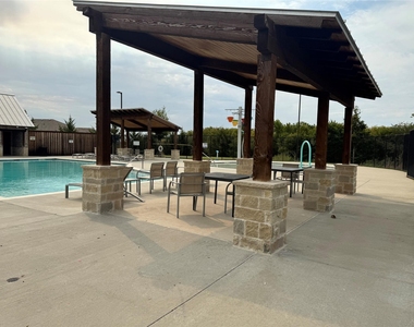 9104 Herringbone Drive - Photo Thumbnail 19