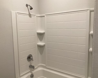 9104 Herringbone Drive - Photo Thumbnail 15
