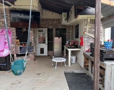 1137 Robin Circle - Photo Thumbnail 17