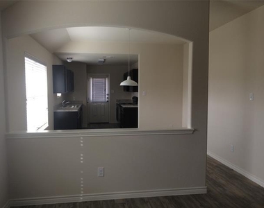 4208 Summersweet Lane - Photo Thumbnail 3