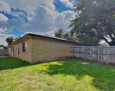 5045 Thompson Drive - Photo Thumbnail 17
