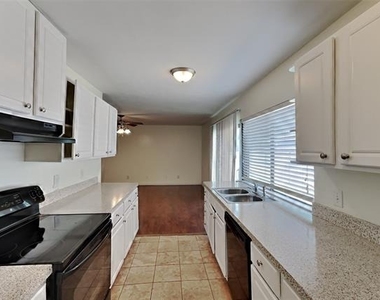 5045 Thompson Drive - Photo Thumbnail 2