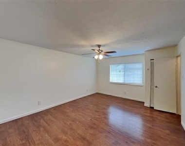 5045 Thompson Drive - Photo Thumbnail 8