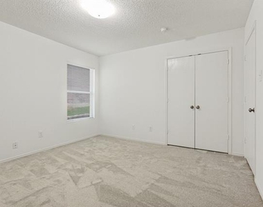 2508 Clear Brook Drive - Photo Thumbnail 13