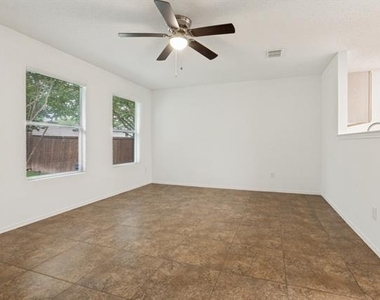 2508 Clear Brook Drive - Photo Thumbnail 12