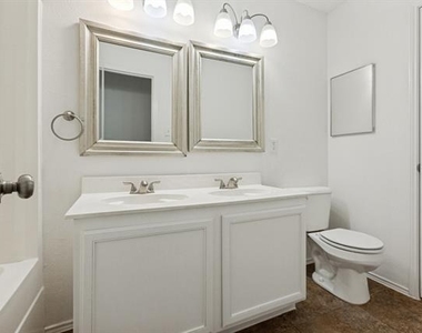 2508 Clear Brook Drive - Photo Thumbnail 18