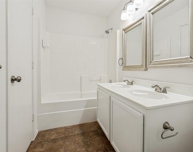 2508 Clear Brook Drive - Photo Thumbnail 19