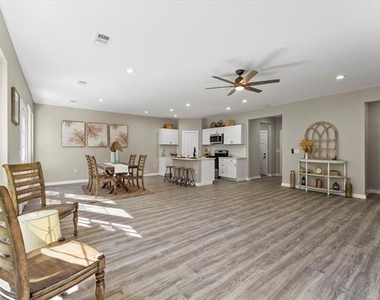 3907 Simonds Street - Photo Thumbnail 14