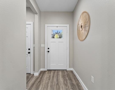 3907 Simonds Street - Photo Thumbnail 4