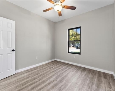 3907 Simonds Street - Photo Thumbnail 21