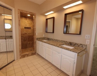 3504 Hilltop Lane - Photo Thumbnail 8