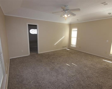 3504 Hilltop Lane - Photo Thumbnail 9