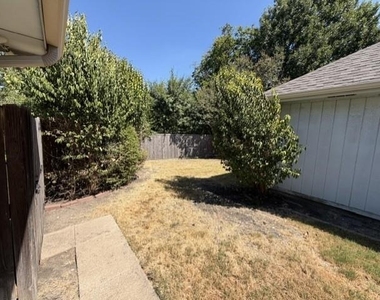 3504 Hilltop Lane - Photo Thumbnail 15