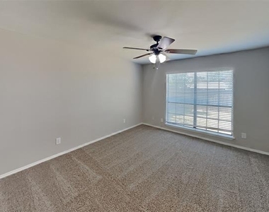 4212 Driscoll Drive - Photo Thumbnail 7
