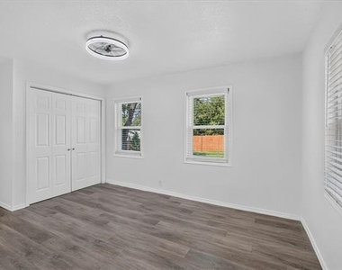 815 Wilson Drive - Photo Thumbnail 19