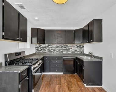 815 Wilson Drive - Photo Thumbnail 5