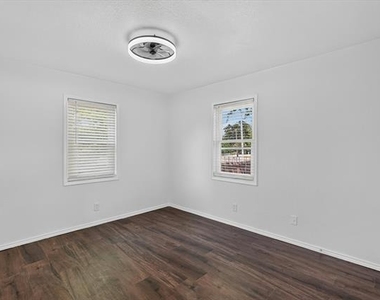 815 Wilson Drive - Photo Thumbnail 10