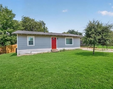 815 Wilson Drive - Photo Thumbnail 1