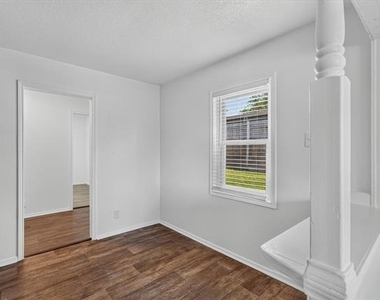 815 Wilson Drive - Photo Thumbnail 9