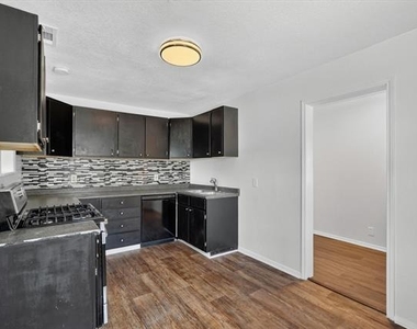 815 Wilson Drive - Photo Thumbnail 4