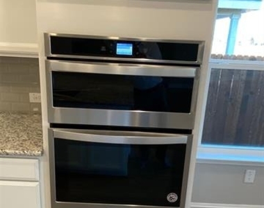 2816 Redbud Lane - Photo Thumbnail 7