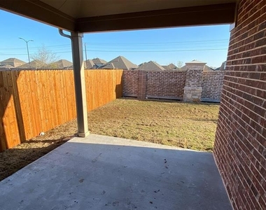 2816 Redbud Lane - Photo Thumbnail 29