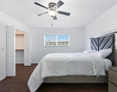 1507 River Hill Drive - Photo Thumbnail 16