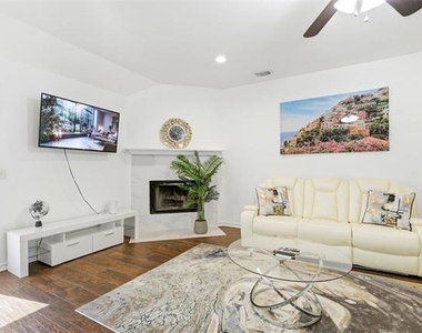 1507 River Hill Drive - Photo Thumbnail 1