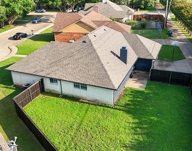 1507 River Hill Drive - Photo Thumbnail 7