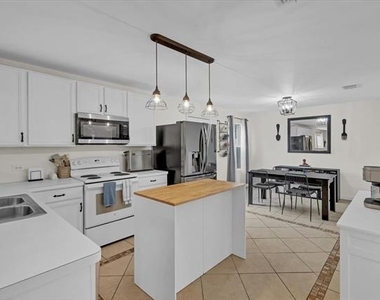 1110 Caroline Drive - Photo Thumbnail 1