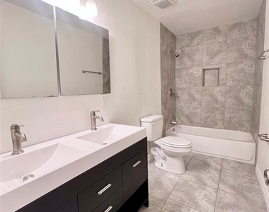 1903 Dryden Drive - Photo Thumbnail 10