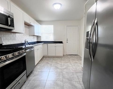 1903 Dryden Drive - Photo Thumbnail 5