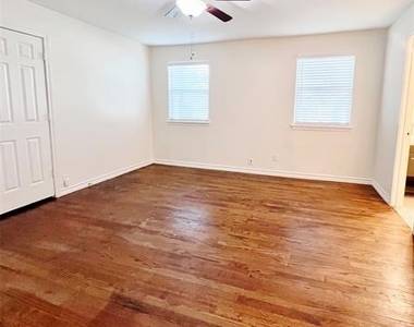 1903 Dryden Drive - Photo Thumbnail 8