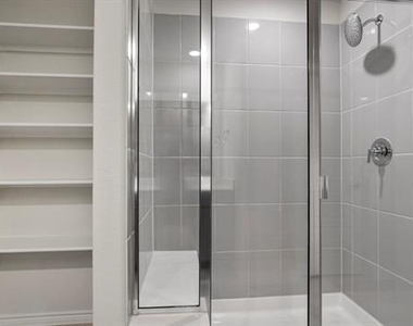 2105 Hunter Lane - Photo Thumbnail 17