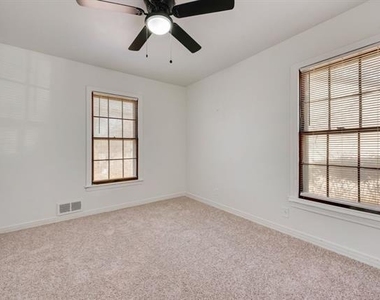 1233 Marion Avenue - Photo Thumbnail 5