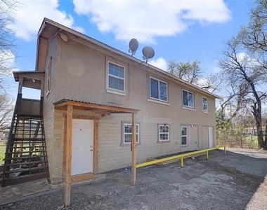 9021 White Settlement Road - Photo Thumbnail 15