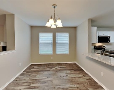 1309 Erin Court - Photo Thumbnail 6
