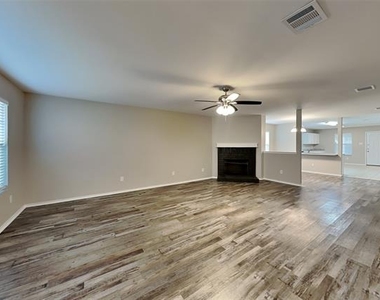 1309 Erin Court - Photo Thumbnail 3