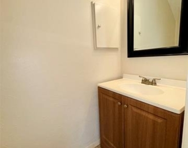 12818 Midway Road - Photo Thumbnail 7