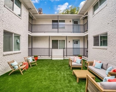 5444 Gaston Avenue - Photo Thumbnail 18