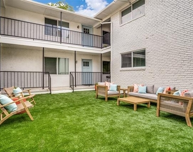 5444 Gaston Avenue - Photo Thumbnail 19