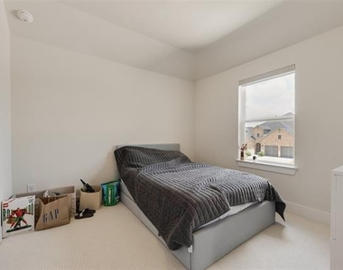 2059 Wimberley Drive - Photo Thumbnail 18