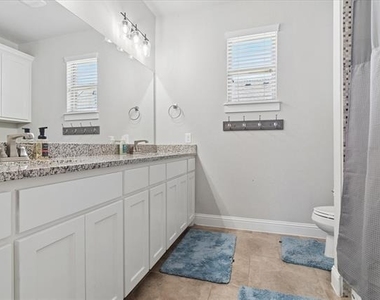 1761 Shavano Way - Photo Thumbnail 23