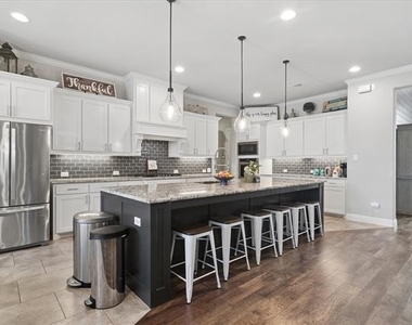 1761 Shavano Way - Photo Thumbnail 6