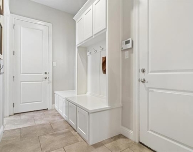 1761 Shavano Way - Photo Thumbnail 24