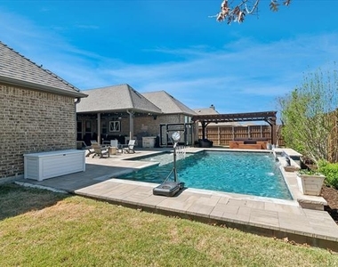 1761 Shavano Way - Photo Thumbnail 29