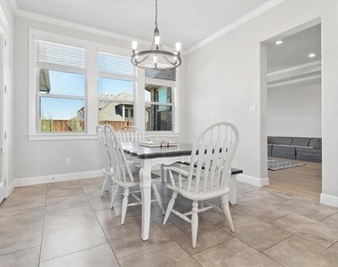 1761 Shavano Way - Photo Thumbnail 10
